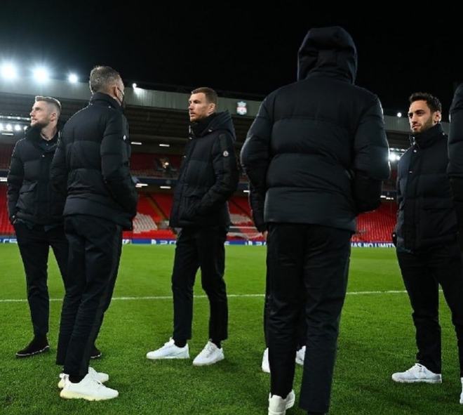 收缩一步的 收缩一步的