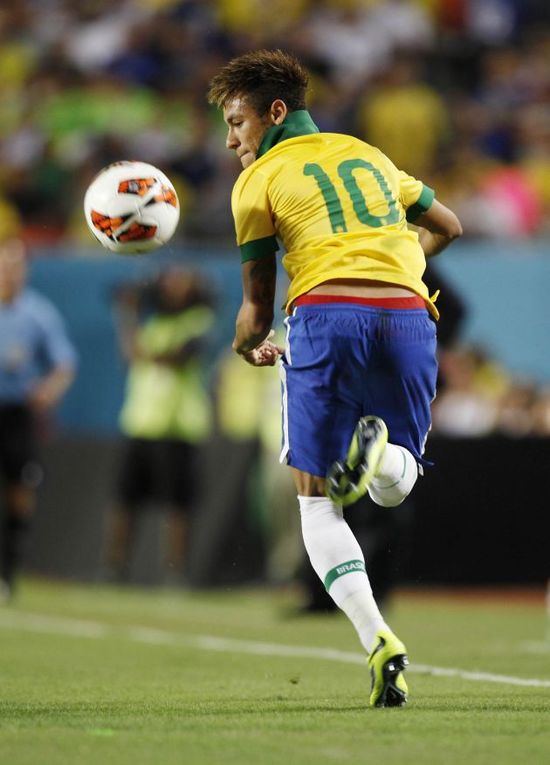 是收紧中路 是收紧中路